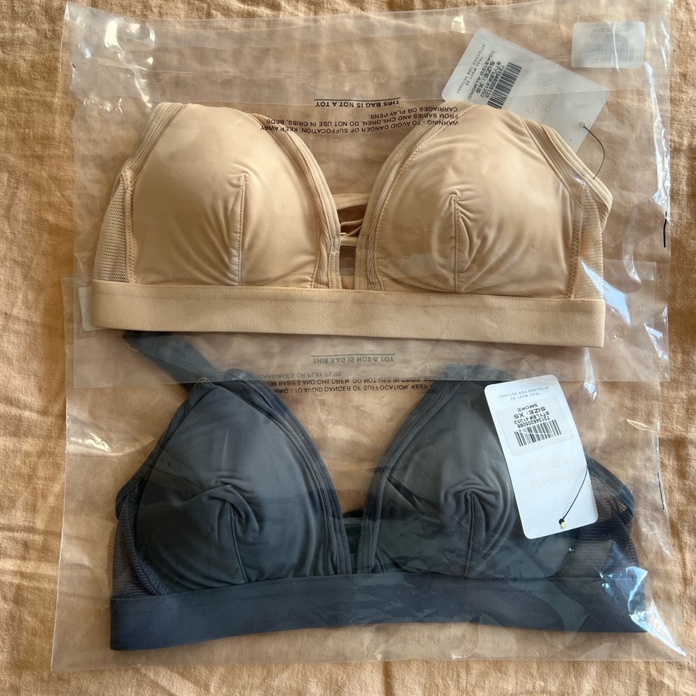 The Mesh Trim Padded Bra (XS - set of two in Smoke and Toasted Almond)